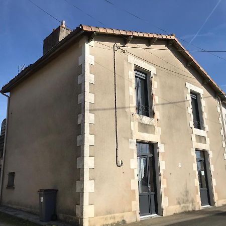 Petite Escale Vivonnoise A 2 Vila Vivonne Exterior foto